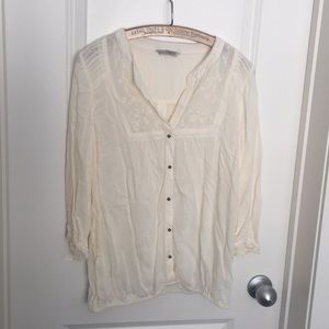 Delicate cream blouse! Excellent used condition